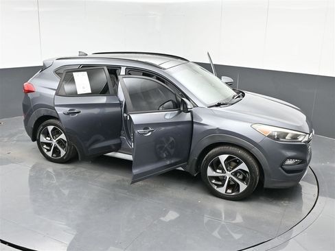 Used 2017 Hyundai Tucson Limited w/ Limited Ultimate Package 03 image 37