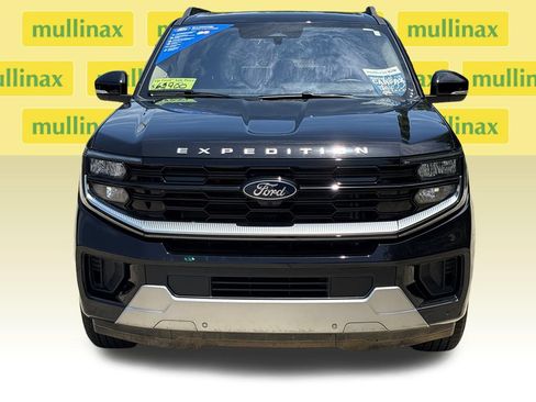 Used 2025 Ford Expedition Platinum AWD/4WD image 15