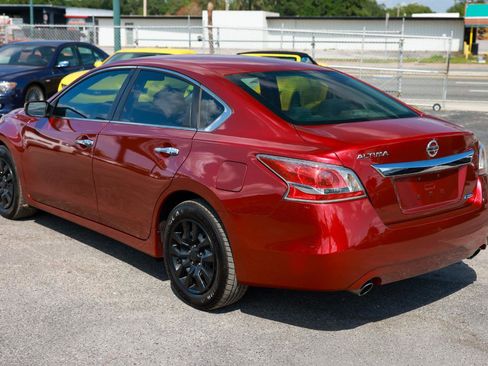 Used 2014 Nissan Altima 2.5 S FWD image 5