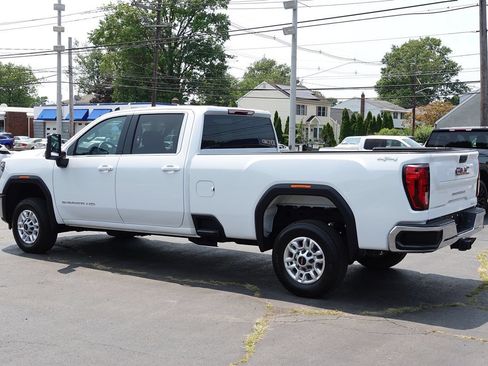 Used 2024 GMC Sierra 2500 SLE w/ SLE Value Package AWD/4WD image 2