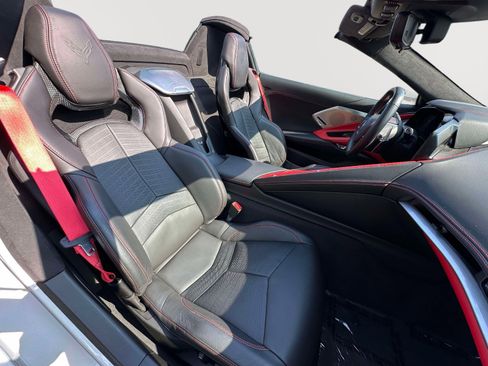 Used 2021 Chevrolet Corvette Stingray Premium Conv w/ Z51 Performance Package RWD image 27