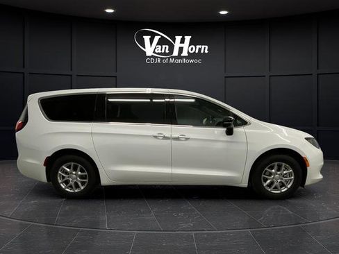 New 2026 Chrysler Voyager LX image 1