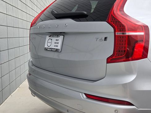 Used 2021 Volvo XC90 T6 Momentum AWD/4WD image 11