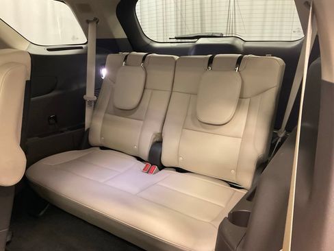 Used 2023 Ford Explorer Platinum w/ Technology Package AWD/4WD image 36