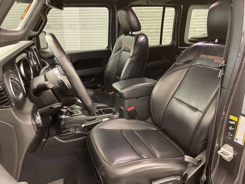 Certified 2022 Jeep Wrangler Unlimited Rubicon w/ Xtreme Recon 35" Tire Package AWD/4WD image 18