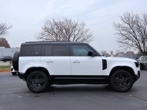 Certified 2024 Land Rover Defender 110 X-Dynamic SE AWD/4WD image 1