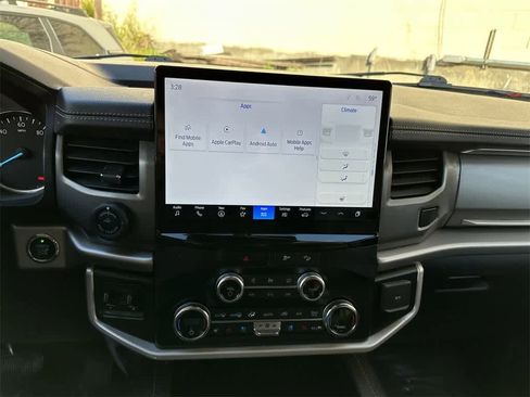 Used 2022 Ford Expedition Max XLT image 17