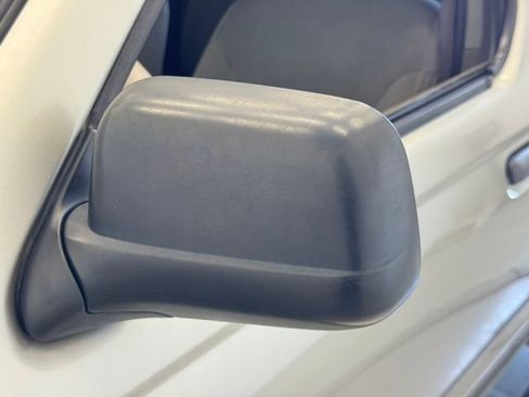 Used 2002 Nissan Frontier XE image 37