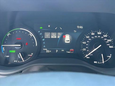 Used 2026 Toyota Sienna XLE FWD image 25