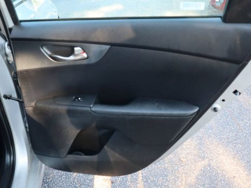 Used 2021 Kia Forte LXS FWD image 17