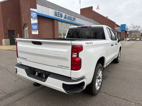 Used 2024 Chevrolet Silverado 1500 Custom image 8