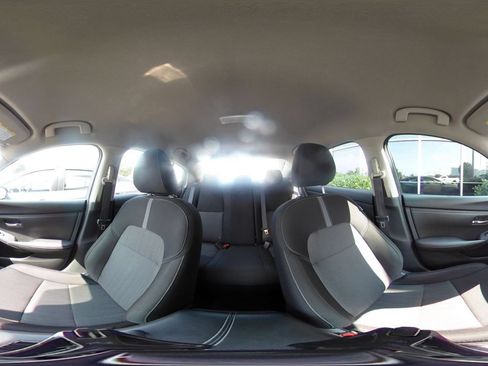 Used 2025 Nissan Sentra SV FWD image 40