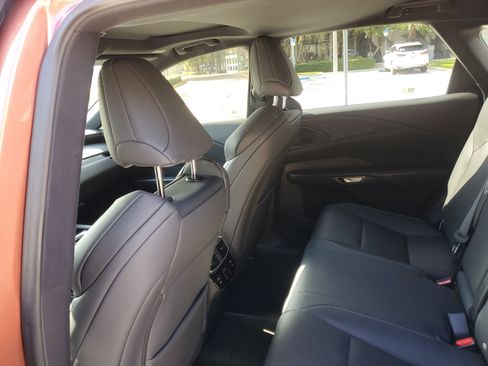 Certified 2024 Lexus RX 350 F Sport w/ Convenience Package image 16