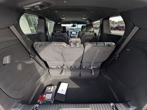 New 2026 Chrysler Pacifica Select image 12