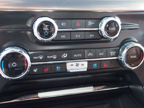 Certified 2025 Ford F150 King Ranch AWD/4WD image 26