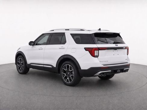 Used 2025 Ford Explorer Platinum w/ Ultimate Package AWD/4WD image 3