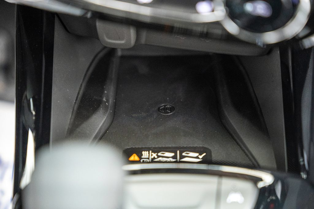 New 2026 Chevrolet Trax LT w/ Sunroof Package FWD image 24