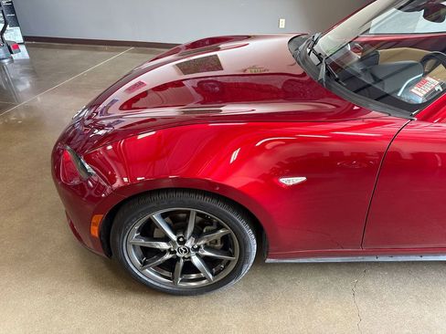 Used 2019 MAZDA MX-5 Miata RF Grand Touring w/ Interior Package image 97