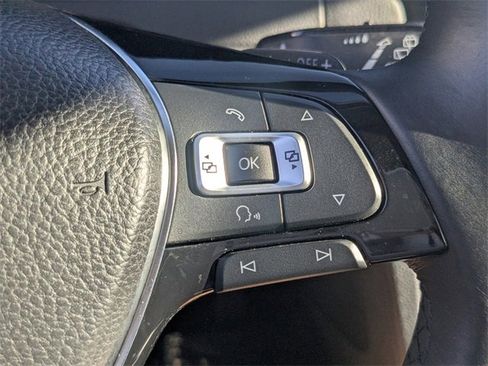 Used 2015 Volkswagen Golf TDI S image 25