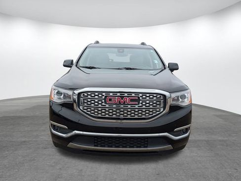 Used 2019 GMC Acadia Denali w/ Technology Package image 2