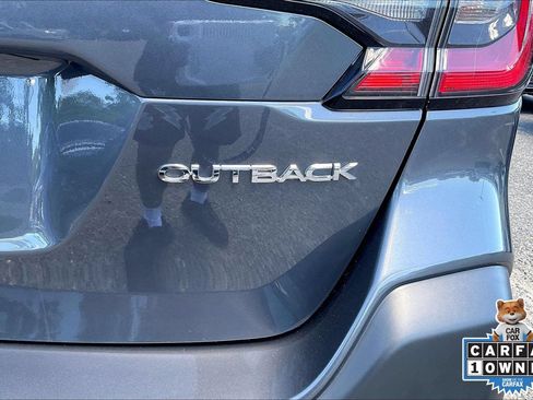 Used 2025 Subaru Outback Premium AWD/4WD image 10