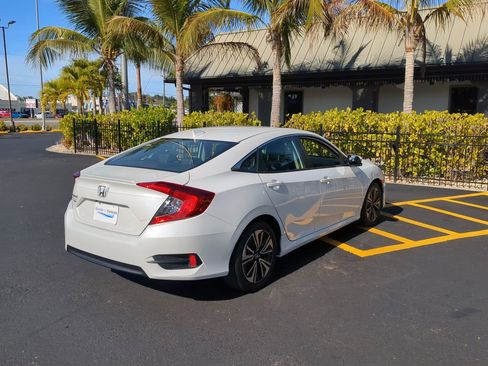 Used 2017 Honda Civic EX-L image 6