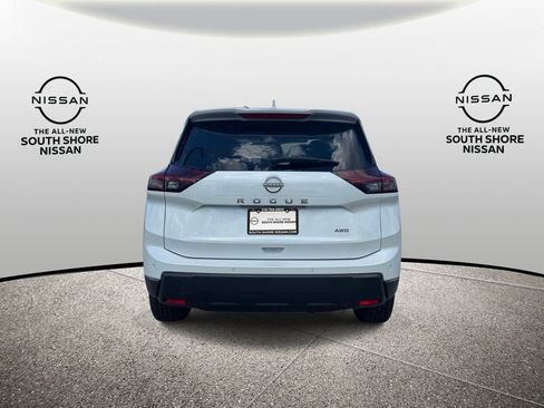 Certified 2025 Nissan Rogue SV AWD/4WD image 6