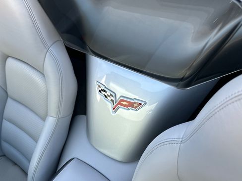 Used 2007 Chevrolet Corvette Convertible w/ Preferred Equipment Group RWD image 15