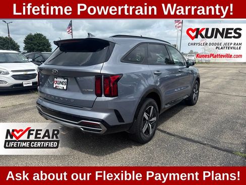 Used 2021 Kia Sorento EX w/ Panoramic Sunroof Package AWD/4WD image 12