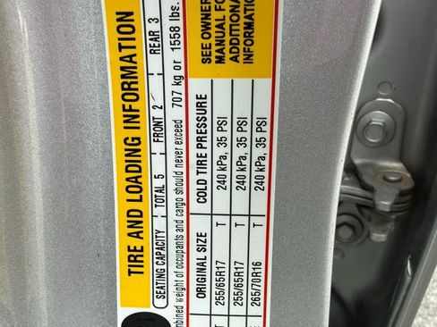 Used 2018 Chevrolet Colorado LT w/ LT Convenience Package RWD image 46