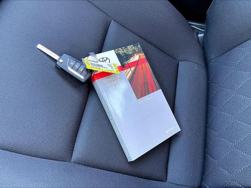 Used 2024 Toyota Corolla LE FWD image 14