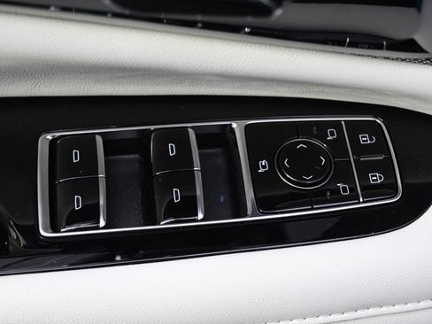 New 2025 Cadillac Optiq Luxury 1 w/ LPO, Floor Liner Package image 23