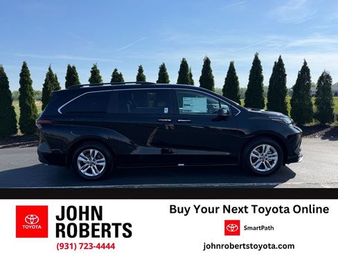 New 2026 Toyota Sienna XLE image 1