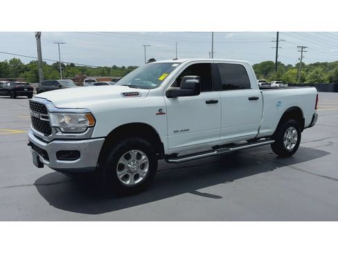 Used 2024 RAM 2500 Big Horn AWD/4WD image 4