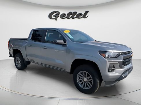 Used 2023 Chevrolet Colorado LT w/ LT Convenience Package image 2