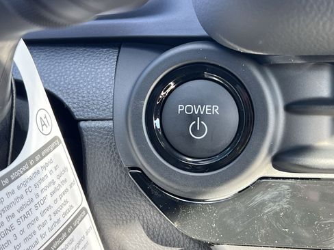 New 2025 Toyota Crown Signia image 27