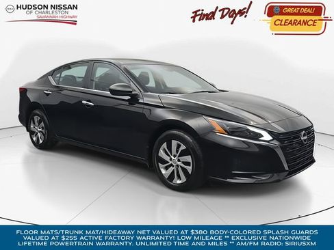 Used 2025 Nissan Altima 2.5 S image 1