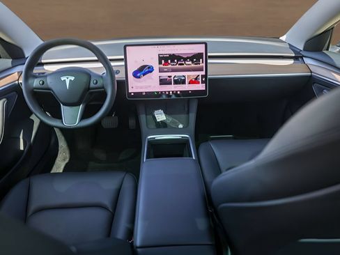 Used 2023 Tesla Model 3 Standard Range RWD image 23