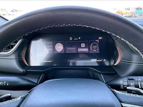 Used 2023 Jeep Grand Cherokee L Laredo image 13