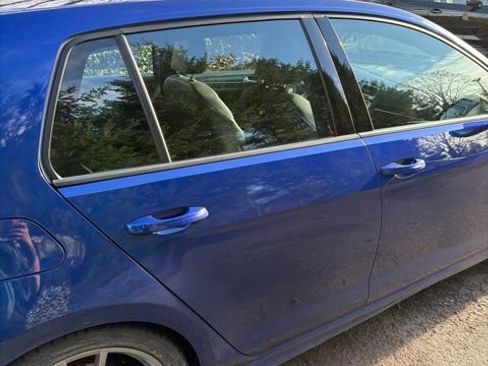 Used 2017 Volkswagen Golf R 4-Door image 24