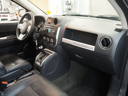 Used 2016 Jeep Compass High Altitude image 34