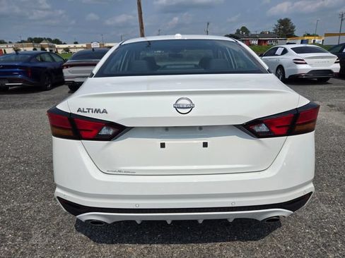 Used 2025 Nissan Altima 2.5 SV w/ SV Premium Package FWD image 7