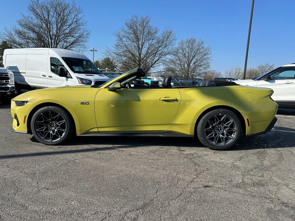 New 2025 Ford Mustang GT Premium w/ GT Performance Package RWD image 4