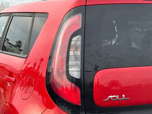 Used 2019 Kia Soul + image 15