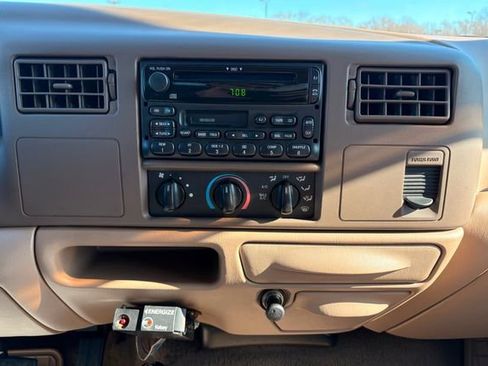 Used 1999 Ford F350 Lariat image 37