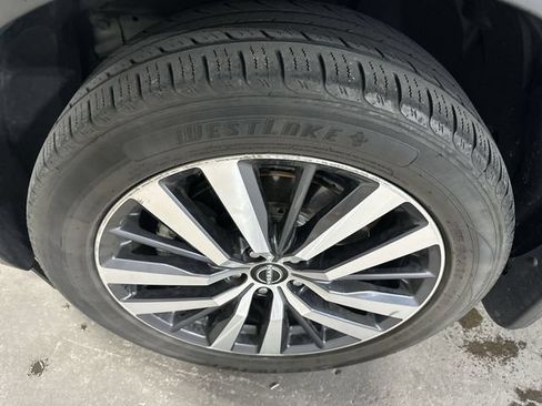 Used 2022 Nissan Pathfinder Platinum w/ Cargo Package AWD/4WD image 23