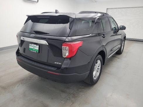 Used 2022 Ford Explorer XLT AWD/4WD image 9