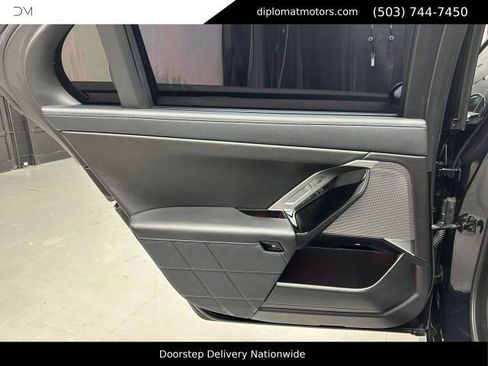 Used 2024 BMW i7 xDrive60 AWD/4WD image 27