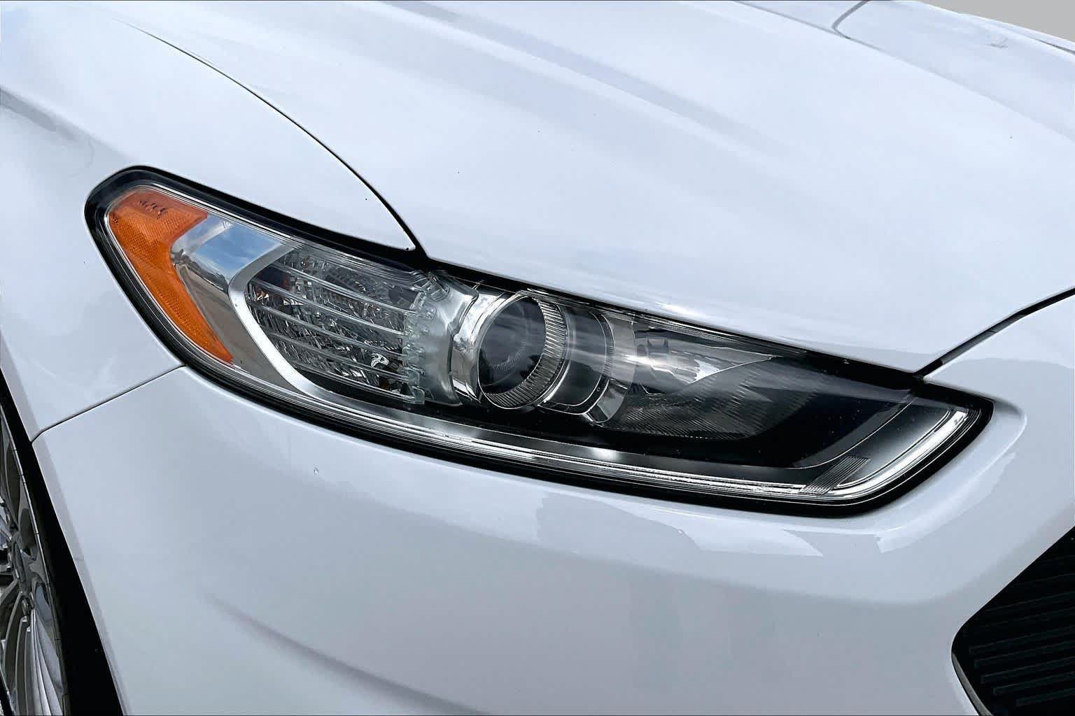 Used 2016 Ford Fusion Titanium FWD image 24