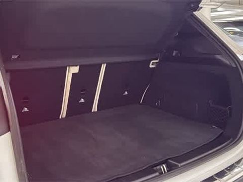 Used 2025 Mercedes-Benz GLA 250 4MATIC image 30